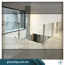 Cargar imagen en el visor de la galería, Barandal de 10mm templado con postes de acero inoxidable de 2" por M2