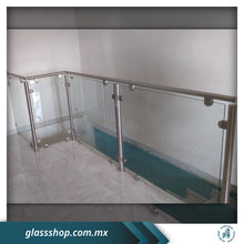 Cargar imagen en el visor de la galería, Barandal de 10mm templado con postes de acero inoxidable de 2" por M2