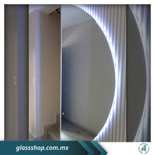 Cargar imagen en el visor de la galería, Espejo de 6mm con bastidor, canto pulido Brillante y luz LED trasera por M2