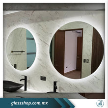 Cargar imagen en el visor de la galería, Espejo de 6mm con bastidor, canto pulido Brillante y luz LED trasera por M2