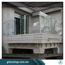 Cargar imagen en el visor de la galería, Barandal de 10mm templado con postes de acero inoxidable de 2" por M2