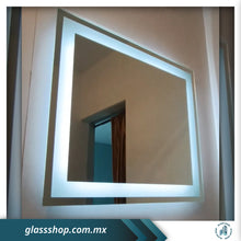 Cargar imagen en el visor de la galería, Espejo de 6mm, Cenefa y luz LED por M2