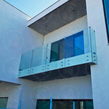 Cargar imagen en el visor de la galería, Barandal Tipo Cacheteado de 10 mm por M2