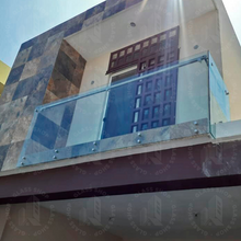 Cargar imagen en el visor de la galería, Barandal Tipo Cacheteado de 10 mm por M2