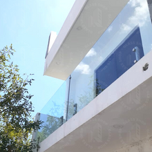 Cargar imagen en el visor de la galería, Barandal Flotado ó de Minipostes con cristal de 10mm por M2