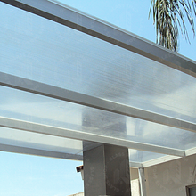 Cargar imagen en el visor de la galería, Domo de Policarbonato de 4mm con estructura por M2