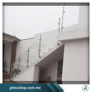 Barandal de 10mm templado con postes de acero inoxidable de 2" por M2